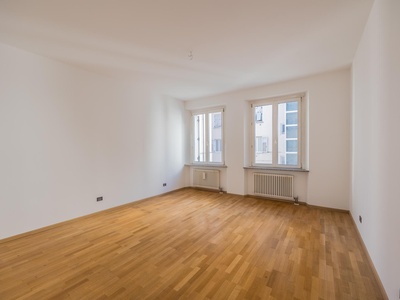 Spacious 4-room apartment in a convenient location