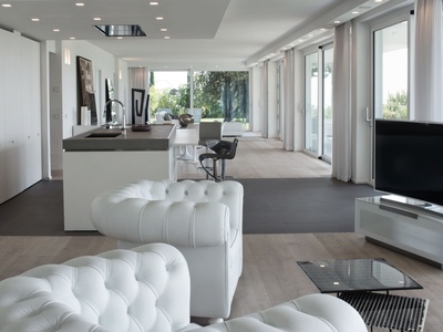 Exklusive 5-Zimmer Wohnung mit Seeblick am Gardasee