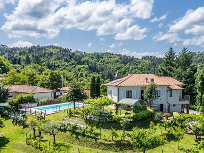 Sanierter Agriturismo mit Schwimmbad