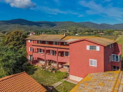 Spacious agriturismo near the ocean