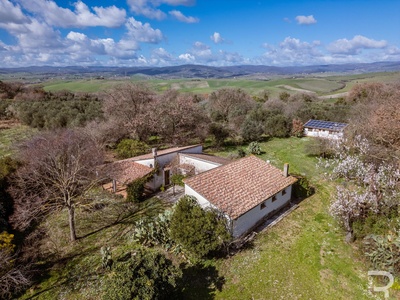 Bauernhaus mit großen Loggien in traumhafter Lage