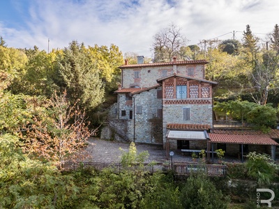 Splendido rustico con piscina panoramica