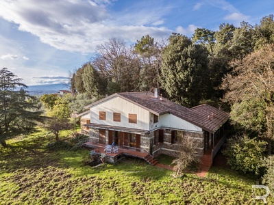 Spacious villa near Montemurlo