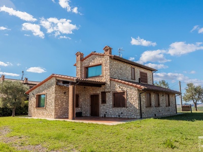 Moderne Villa in ruhiger Lage