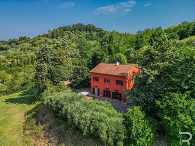 Well-maintained villa in a quiet location