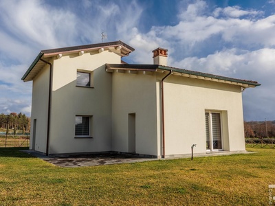 Moderne Villa in zentraler Lage