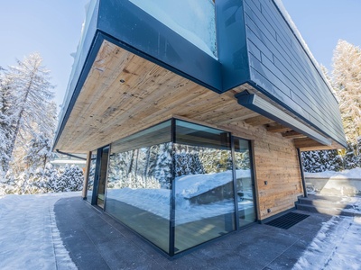 Luxury chalet in a premium alpine location