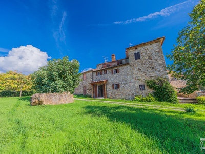 Well-kept rustico with a beautiful view