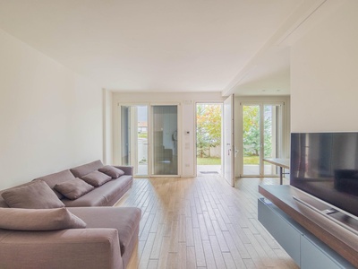 Neuwertiges Reihenhaus mit gepflegtem Garten