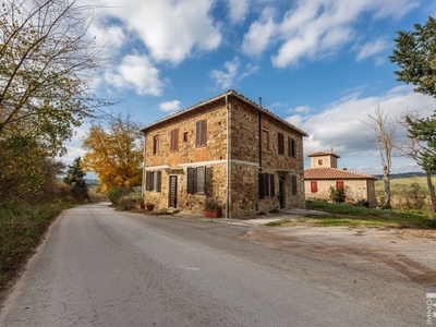 Charming casale with great potential