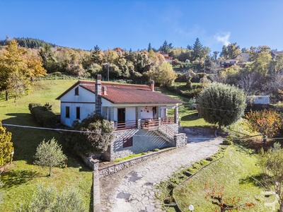 Bellissimo rustico con vista da sogno