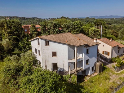 Villa im Rohbau mit traumhafter Aussicht