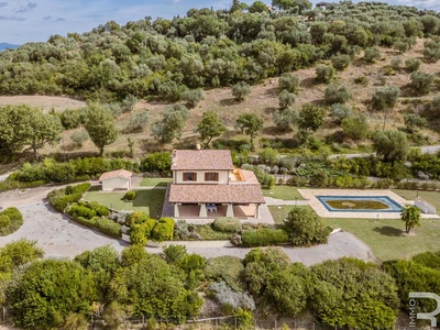 Splendido casale con vista mozzafiato