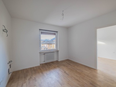 Renovated two-room apartment near the center