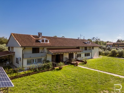 Großzügige Villa in ausgezeichneter Lage