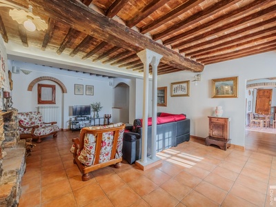 Historisches Einfamilienhaus mit Terrasse