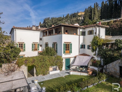 Historische Villa mit Panoramablick über Florenz