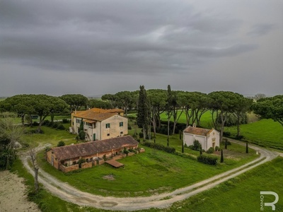 Enorme proprietà vicino al mare