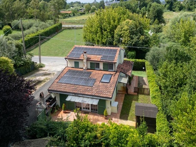 Renovated villa near the sea