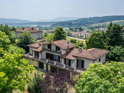 Charmante Villa mit großem Garten in ruhiger Lage