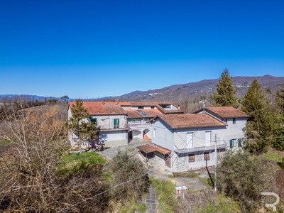 Großzügiges Anwesen in beeindruckender Naturkulisse