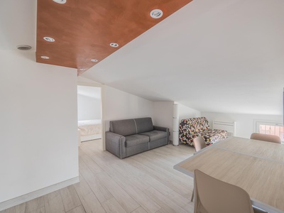 Sanierte Dachgeschosswohnung am Meer