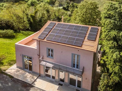 Nachhaltige Villa in zentraler Lage