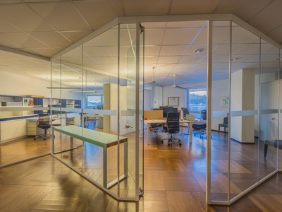 Ufficio come nuovo con ampia superficie