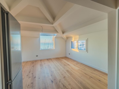 Exclusive apartment right on the harbor of Chioggia