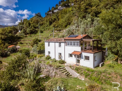 Haus in traumhafter Panoramalage mit Blick bis zum Meer
