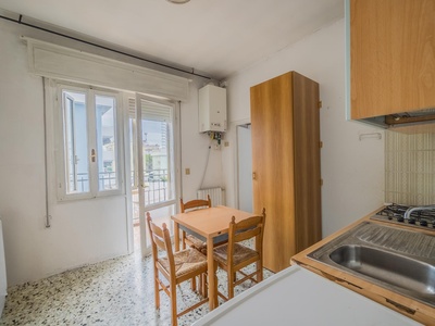 Sanierungsbedürftige 2-Zimmer Wohnung in der Nähe vom Strand