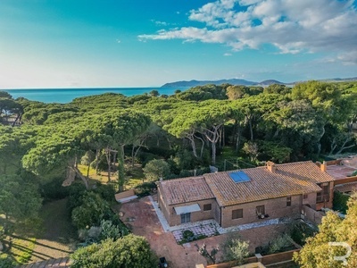 Villa ben curata sul mare