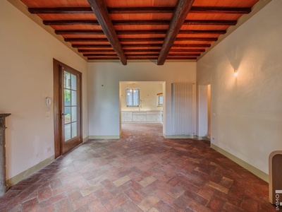 Trilocale di alta qualità con giardino