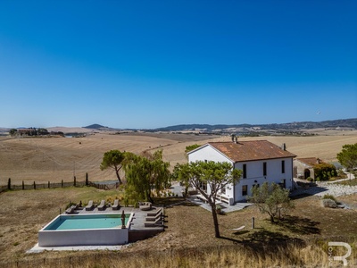 Exclusive designer villa in a dream location