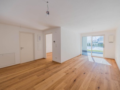 Neue 2-Zimmer-Wohnung mit schöner Aussicht