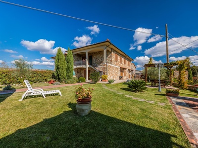 Agriturismo in traumhafter Lage mit Blick auf Volterra