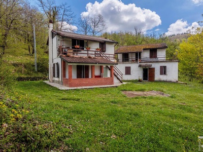 Idyllisches Anwesen mitten im Wald