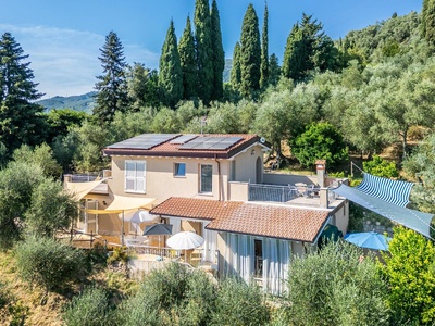 Moderne Villa mit Meerblick