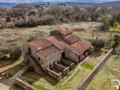 Ländliches Gebäude mit großem Entwicklungspotenzial