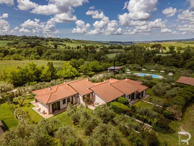 Exclusive property in the heart of Saturnia