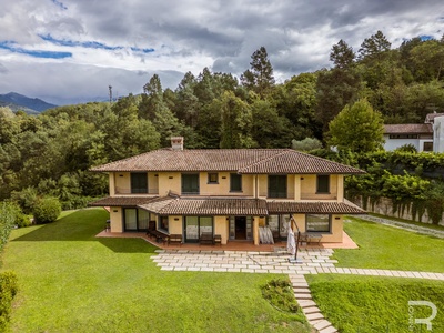 Hochwertige Villa mit traumhafter Aussicht
