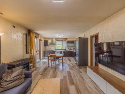 Quietly located apartment near the coast