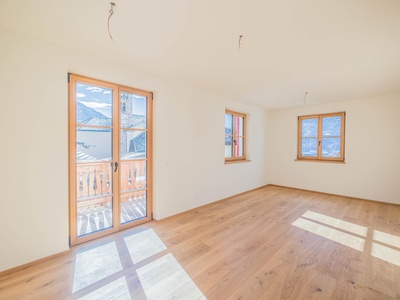 New 5-room apartment in a central location