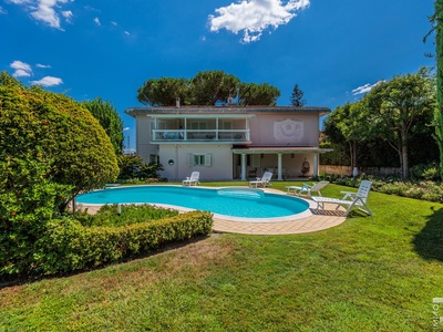 Wunderschöne Villa mit Schwimmbad