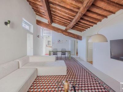 Sanierte 3-Zimmer Wohnung im Herzen von Lucca