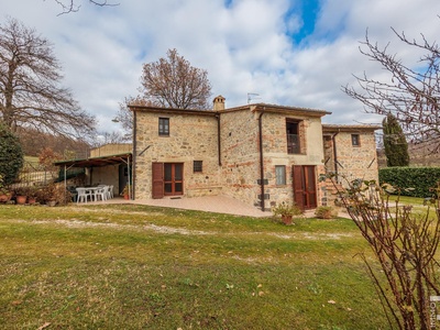 Well-maintained rustico with lots of privacy