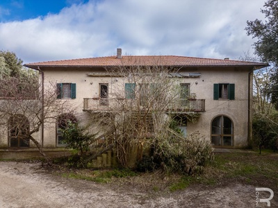 Landwirtschaftliches Anwesen mit 96 Hektar Land