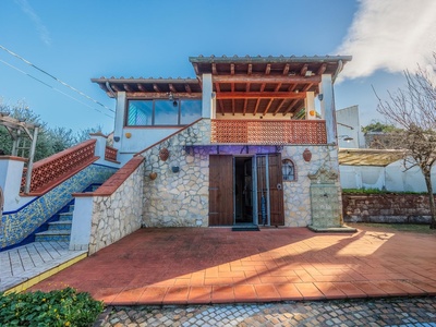 Einfamilienhaus mit großem Garten