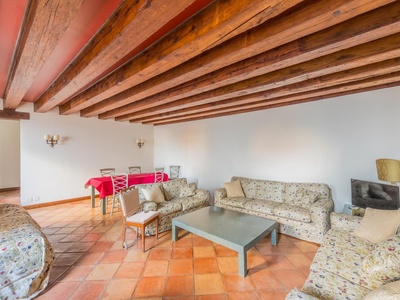 Spacious 3-room apartment in an excellent location in Venice