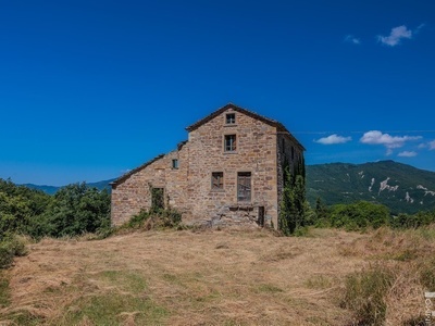 Rustico in need of renovation in absolutely secluded location